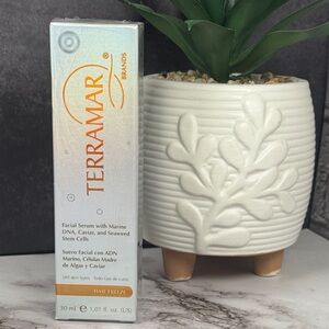 Terramar Facial Serum with Marine DNA - White